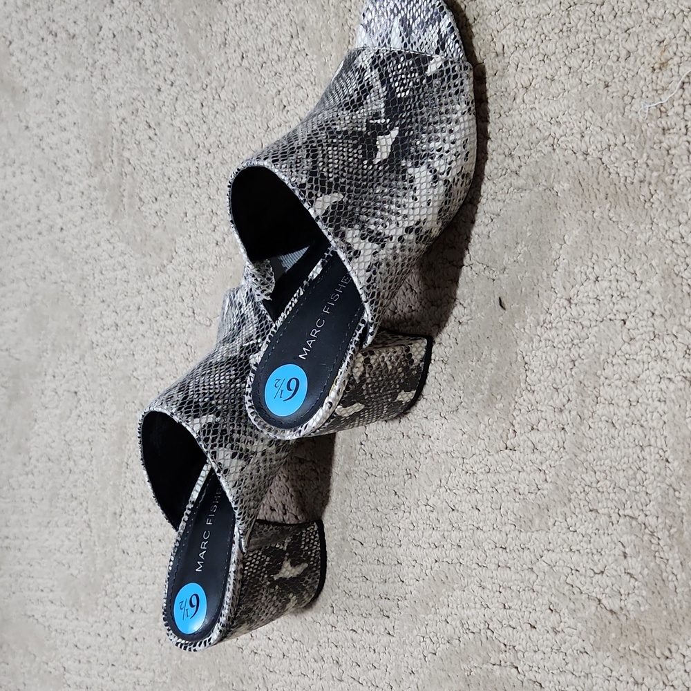 Marc Fisher - Picture 2 of 6